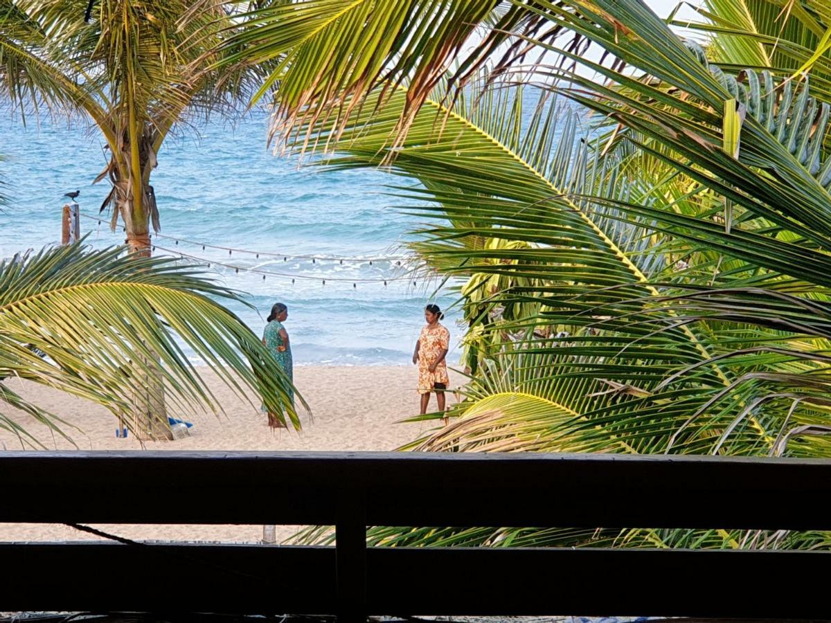 Memo's Beach Nilaveli Exterior foto